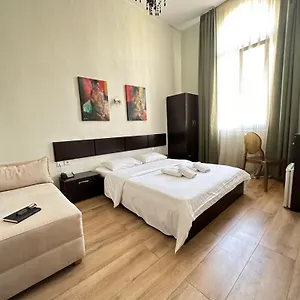 Hotel Ilisia, Soluň